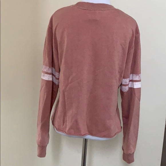 Disney top size small - Picture 3 of 6